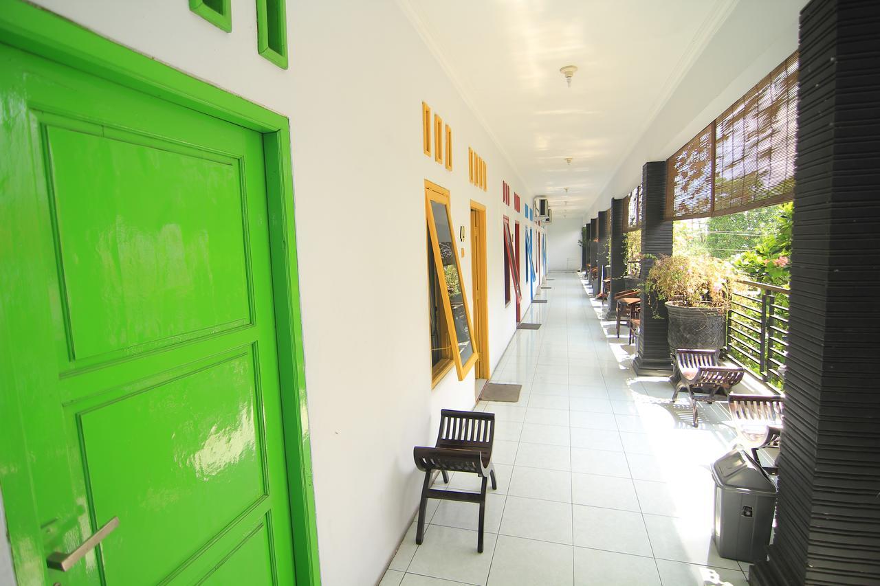 Hotel Boegenviel Syariah Lamongan Eksteriør bilde